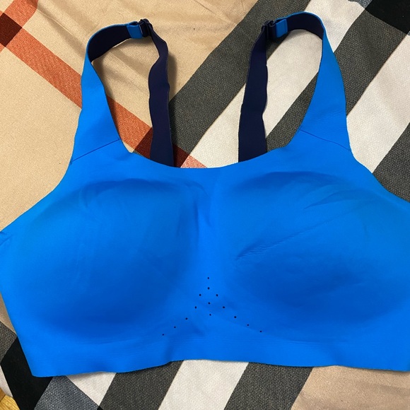 Brooks sports bra - Picture 2 of 3